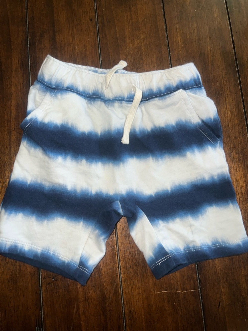 🎉🎉 5 for $20🎉🎉Old Navy Blue & White Tie-Dye Drawstring Shorts